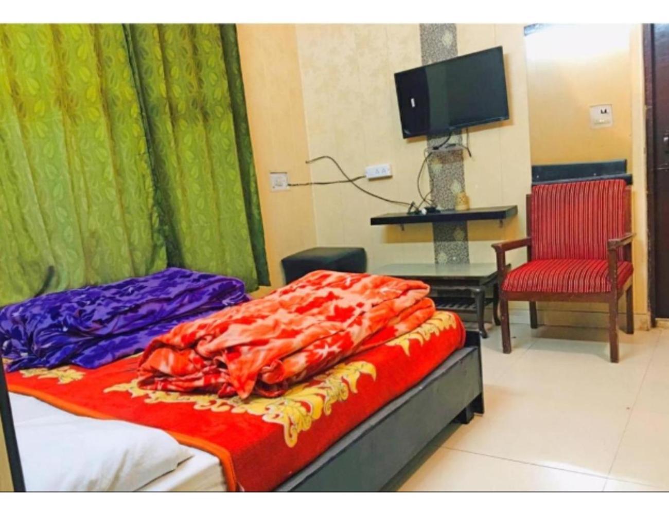 Hotel Anmol & Restaurant, Rudraprayāg Exterior photo