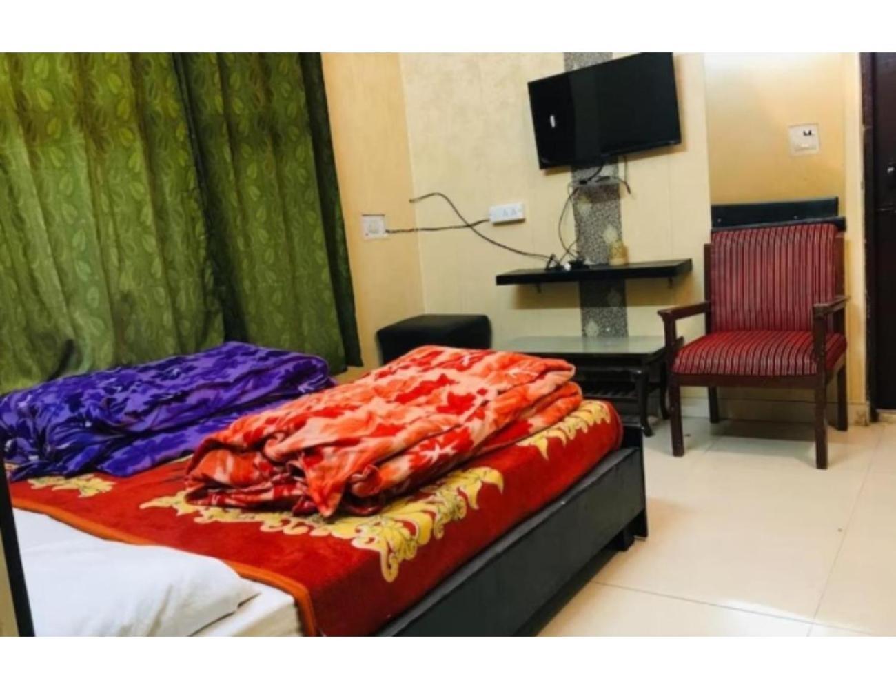 Hotel Anmol & Restaurant, Rudraprayāg Exterior photo